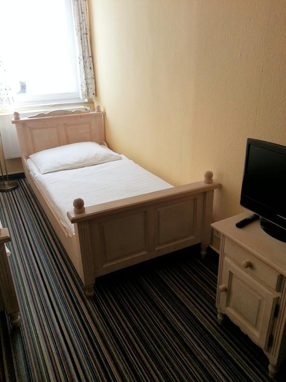 Alte Rathausschaenke - Hotel Garni Hannoversch Münden Rum bild